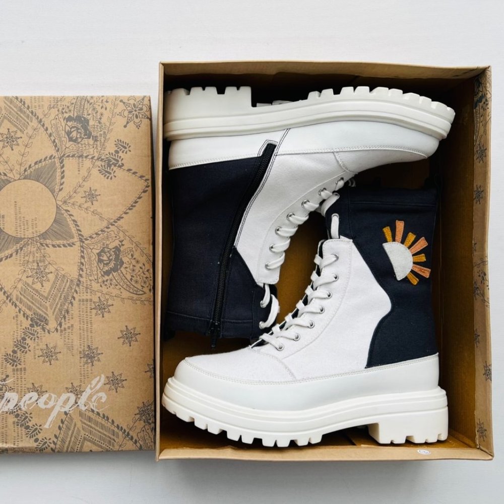 Free People Feels Good To Be Lost Lug Sole Hiker Boot Booties